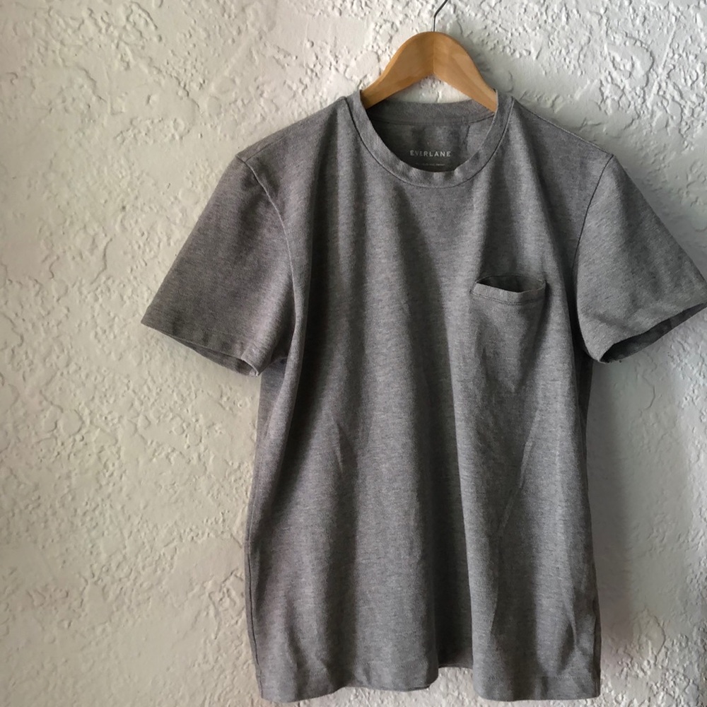 Everlane grey T-shirt
